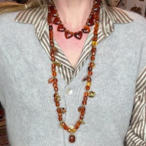 Sautoir breloques ambré